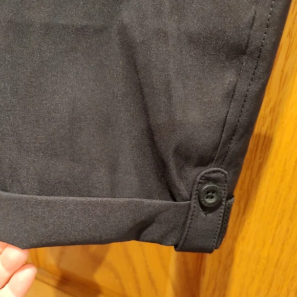 NWT Women's Eddie Bauer Black Rolled Hem Bermuda Shorts, Adjustable, UPF50 - Picture 4 of 9